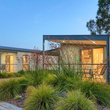 Yarrawonga Riverlands Tourist Park 外观 照片