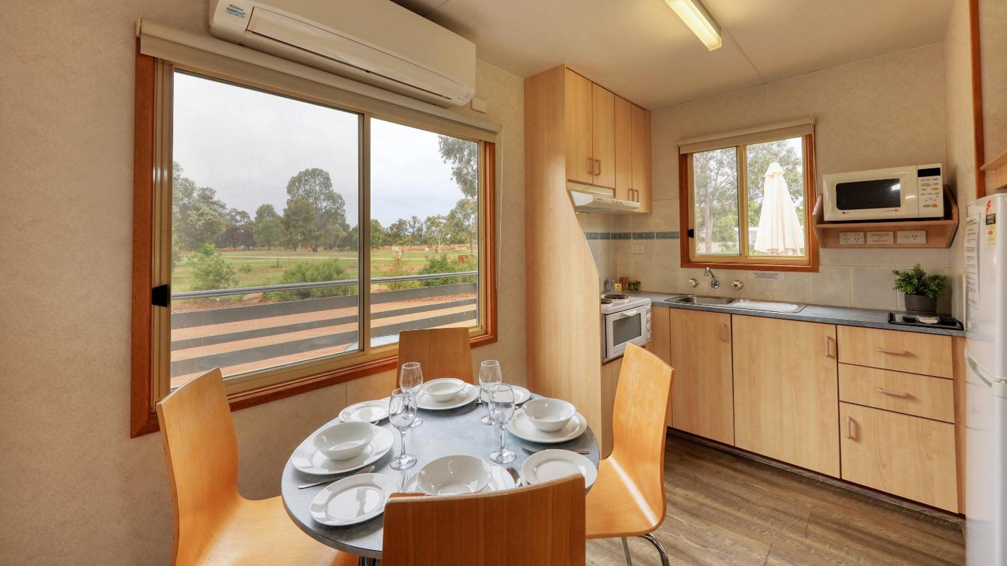 Yarrawonga Riverlands Tourist Park 客房 照片