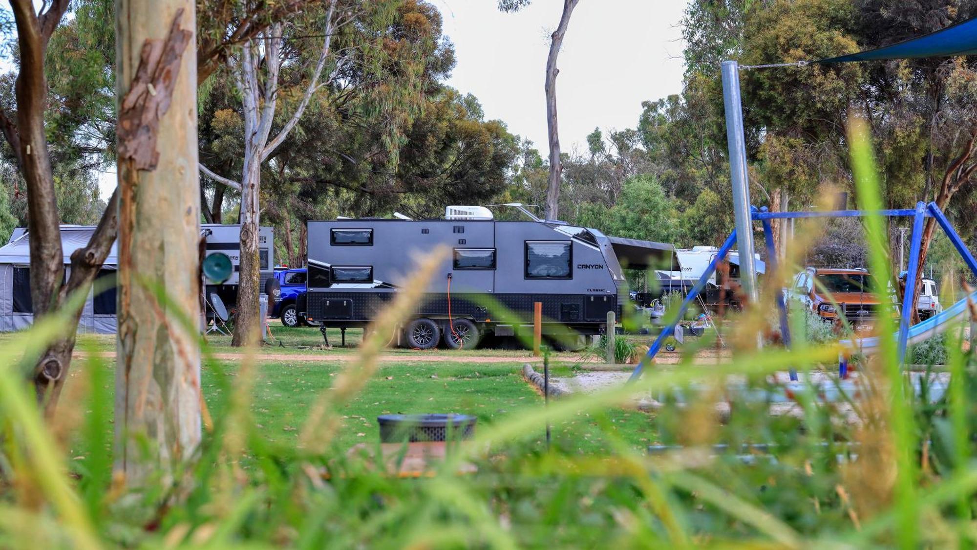 Yarrawonga Riverlands Tourist Park 外观 照片