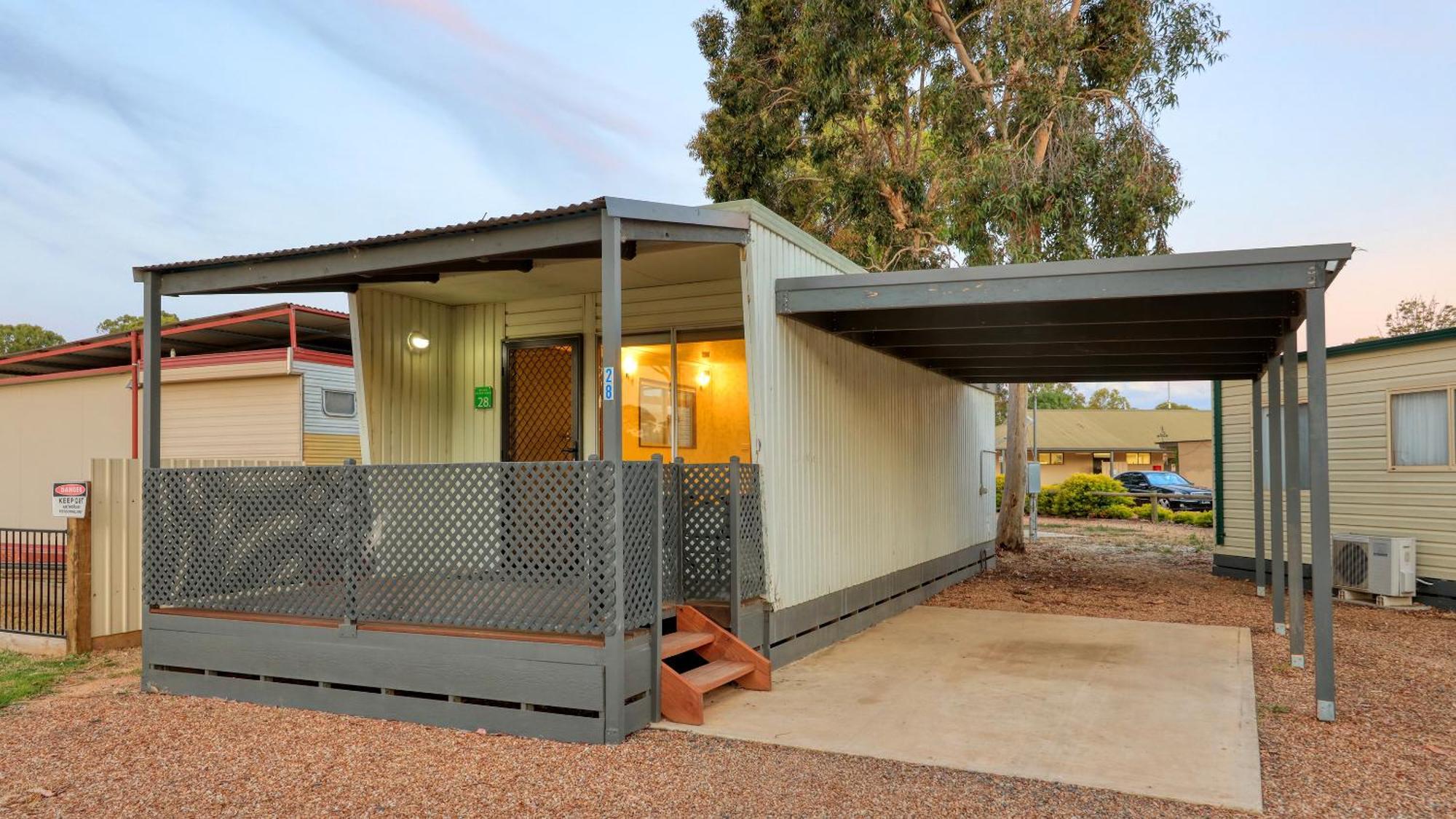 Yarrawonga Riverlands Tourist Park 客房 照片